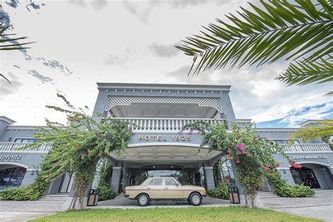 hotel near robinsons lipa